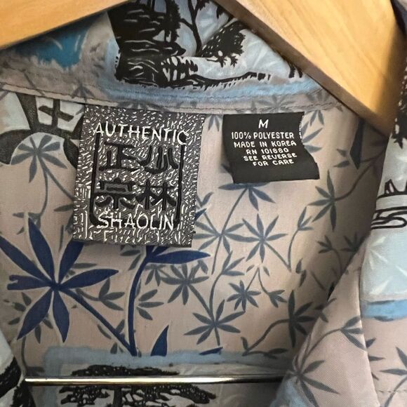 Men’s EUC Authentic Shaolin Button down. Size Medium. - Picture 7 of 9